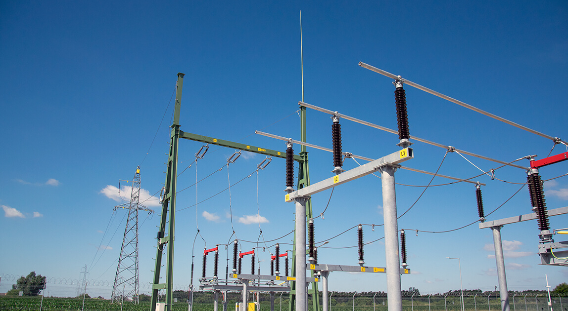 Infrastruktura wysokiego napięcia wspierająca OZE i stacje ładowania