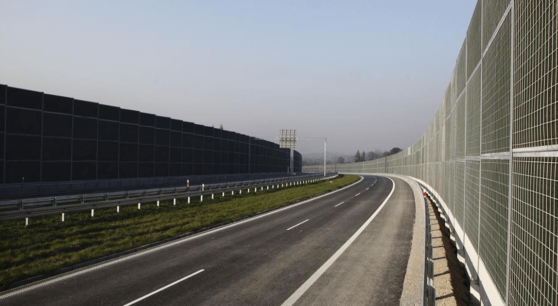 Droga ekspresowa S1 w Wilkowicach – ekrany akustyczne wzdłuż trasy