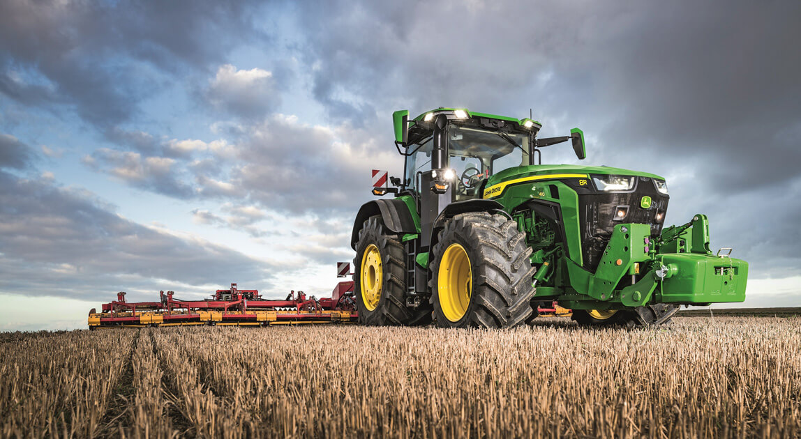 Niezrównany partner w rolnictwie - John Deere 8R 410