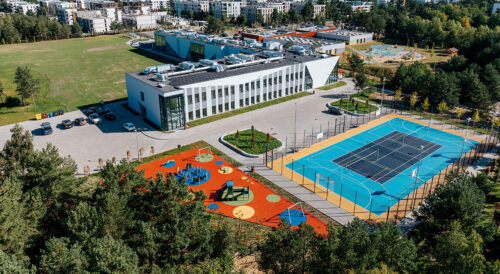 Szkoła Podstawowa Nr 4 na osiedlu Jar w Toruniu