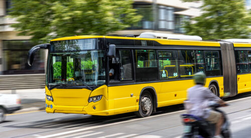 Transformacja transportu miejskiego – prognoza udziału autobusów elektrycznych