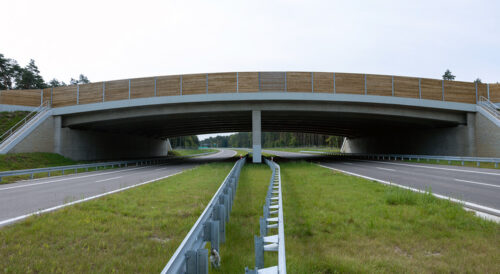 Przejście dla zwierząt nad drogą ekspresową S1