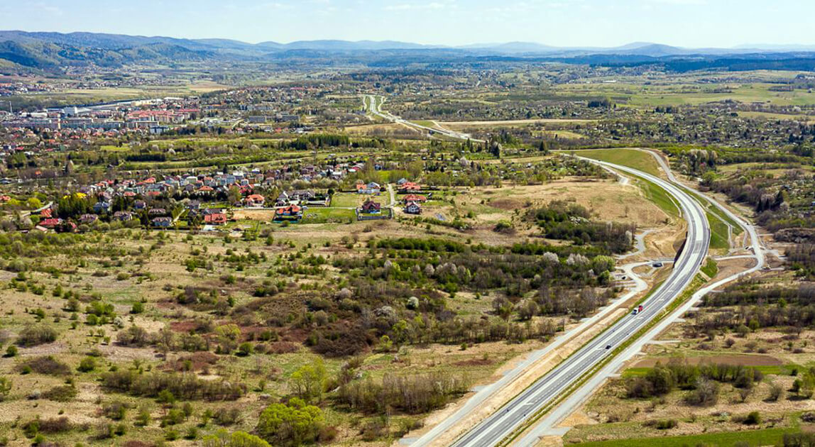 Widok z lotu ptaka na obwodnicę Sanoka – rozbudowa DK28 Długie – Sanok