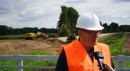 Modernizacja wałów przeciwpowodziowych rzeki Pichny – wizytacja wiceministra