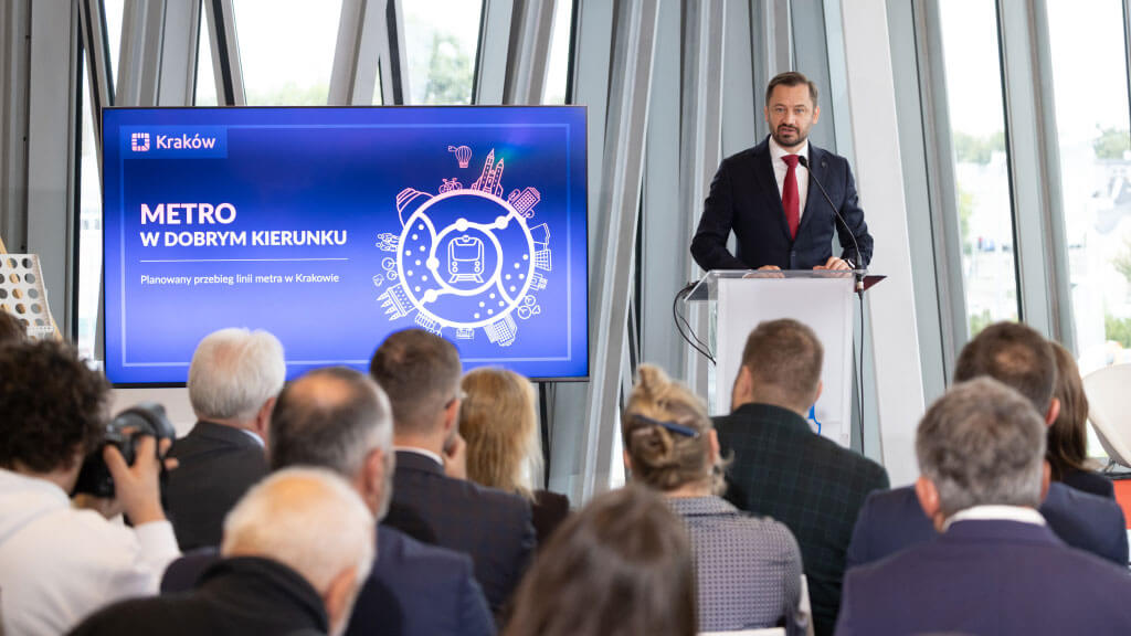 Prezydent Miasta Krakowa podczas konferencji przedstawiającej trasę metra