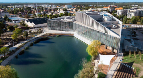 Kampus Akademii Muzycznej w Bydgoszczy – widok na nowoczesny budynek