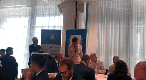 Prezes PKP CARGO Agnieszka Wasilewska-Semail podczas debaty o mobilności wojskowej w PE