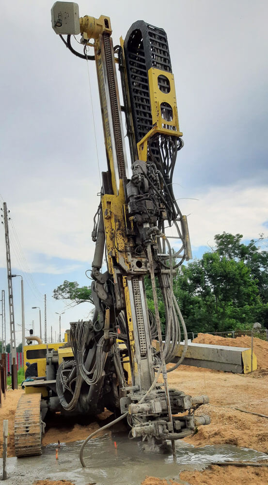 Wiercenie mikropali samowiercących