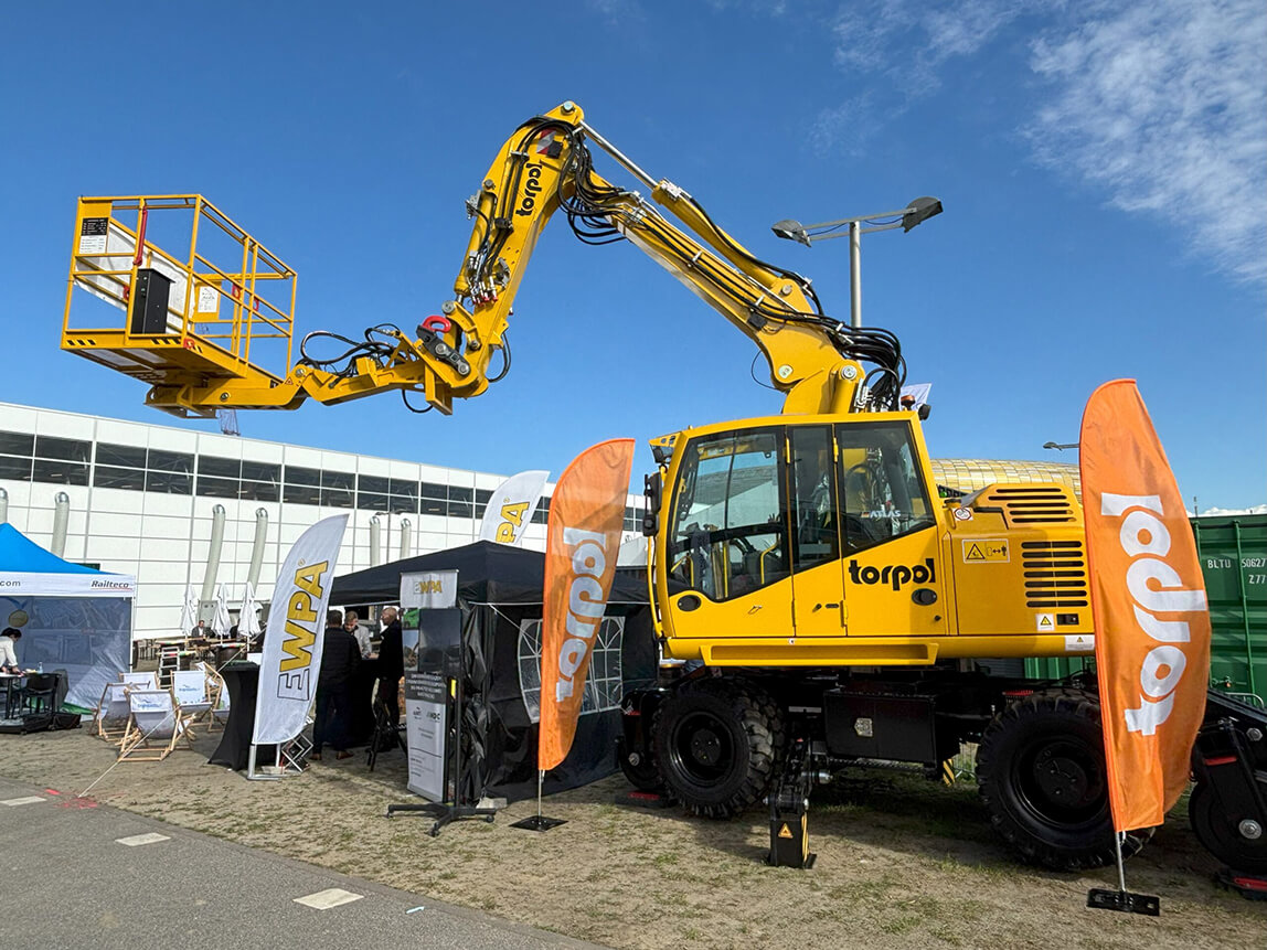 Dwudrogowa koparka ATLAS TW180WSR – nowy nabytek TORPOL