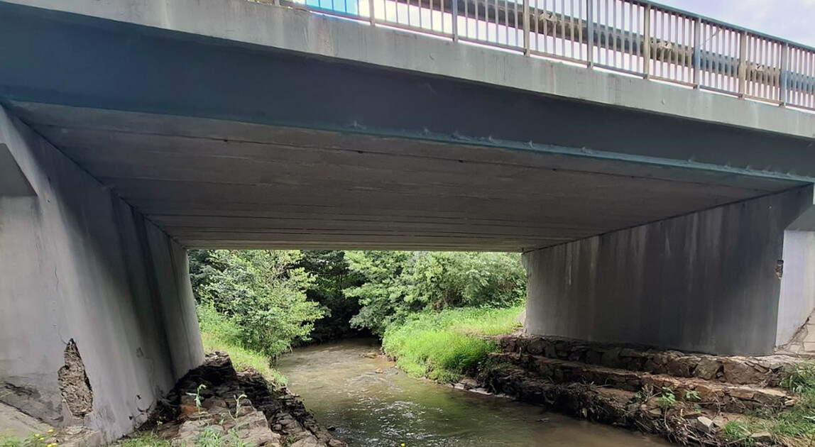 Remont mostu i przepustów – widok mostu w Wyżnem od strony rzeki