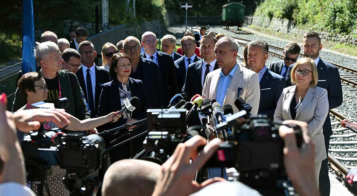 Seryjna produkcja lokomotyw wodorowych – podpisanie umowy PESA i NFOŚiGW