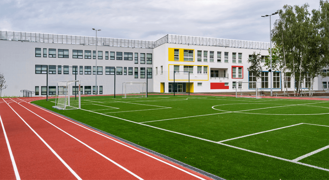 Szkoła podstawowa na Strzeszynie – wykonana przez Mostostal Warszawa