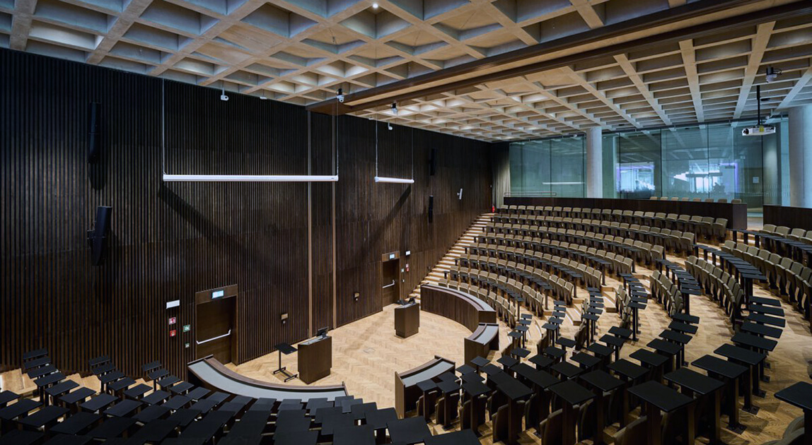 Wydział Psychologii Uniwersytetu Warszawskiego – Mostostal Warszawa