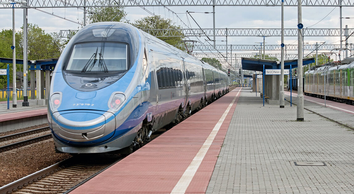 Nowe przepisy dotyczące udostępniania infrastruktury kolejowej – zarządcy dostosują regulaminy sieci - pociąg pendolino