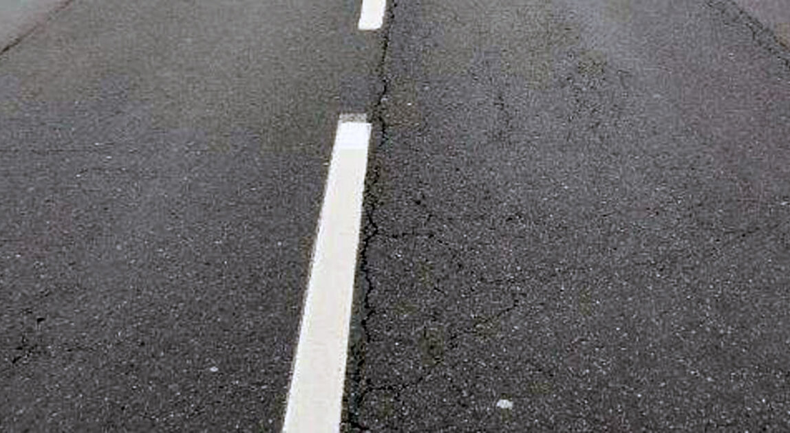 Remont DK5 w Strzegomiu – prace przy frezowaniu nawierzchni