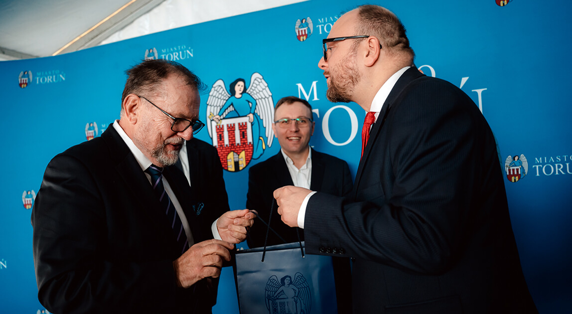 Podpisanie umowy na rozbudowę ulicy Olsztyńskiej w Toruniu - Balzola Polska