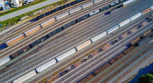 Konsolidacja usług logistycznych ORLEN – przewozy kolejowe i transport drogowy paliw