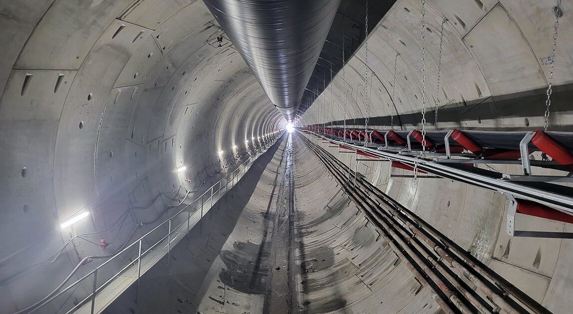 Drążenie tuneli Podłęże–Piekiełko – budowa tunelu kolejowego pod Pisarzową