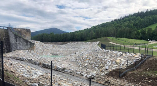 Zbiornik przeciwpowodziowy Stronie Śląskie – prace zabezpieczające grodzę - odbudowa zbiornika