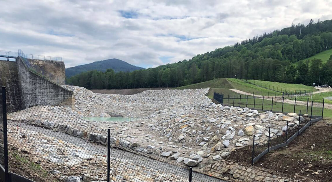 Zbiornik przeciwpowodziowy Stronie Śląskie – prace zabezpieczające grodzę - odbudowa zbiornika