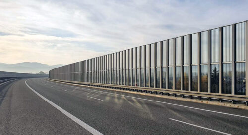 Widok drogi ekspresowej S86 z ekranami akustycznymi - ekrany powstaną w Sosnowcu