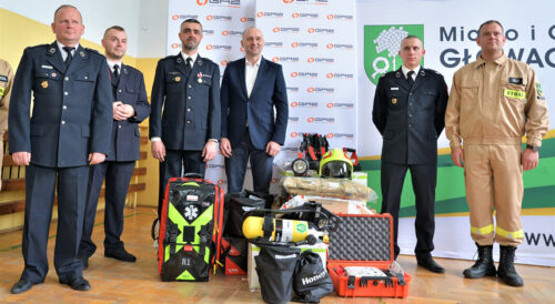 Inwestycja GAZ-SYSTEM w gminie Głowaczów – wsparcie szkół i sprzęt dla OSP