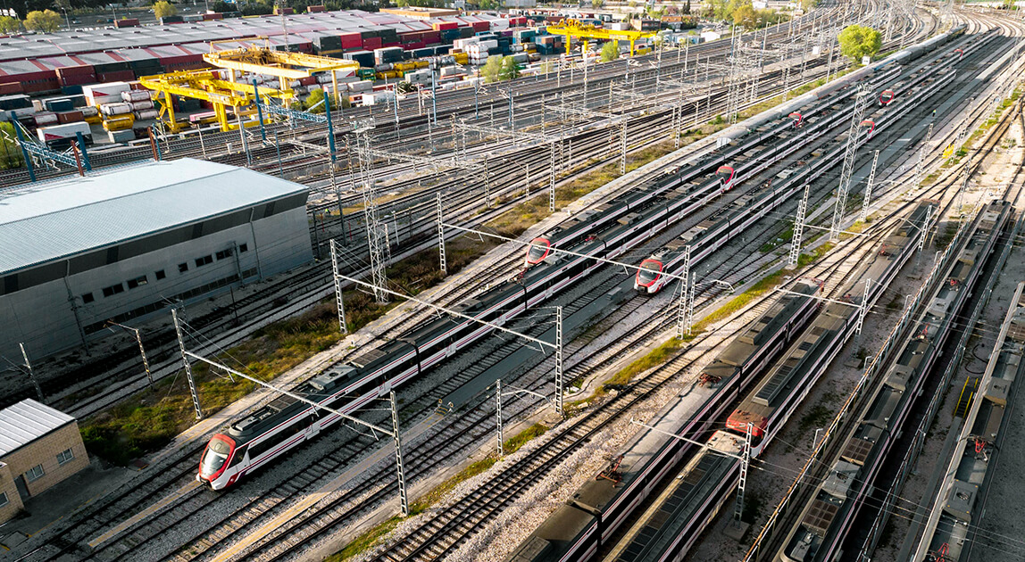 PKP PLK wstrzymują proces integracji Zakładów Linii Kolejowych