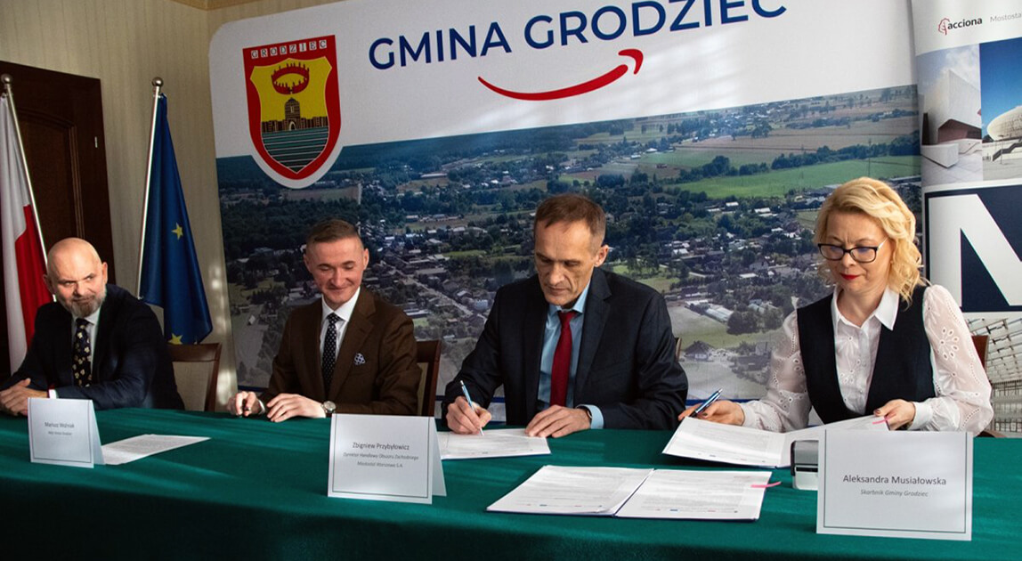 Budowa Centrum Usług Społecznych i Gminnego Ośrodka Kultury w Grodźcu - podpisanie umowy