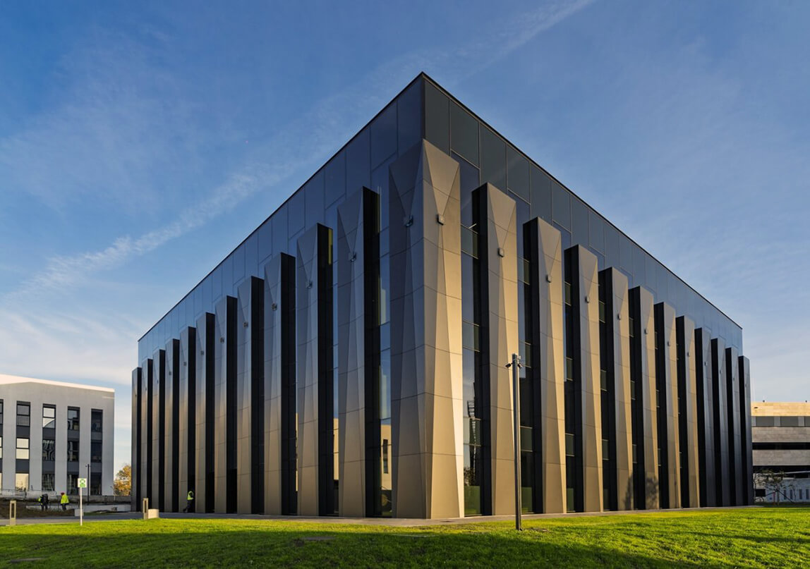 Budowa rektoratu Politechniki Poznańskiej – widok nowego budynku