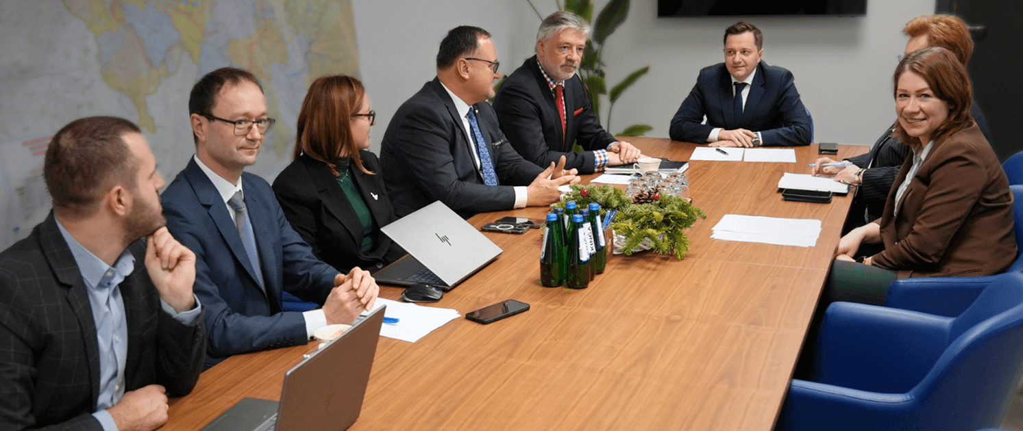 Spotkanie Wód Polskich i spółki Port Polska – pozwolenia wodnoprawne