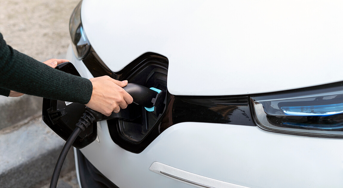 Konkurencja z Chin w branży motoryzacyjnej – samochód elektryczny