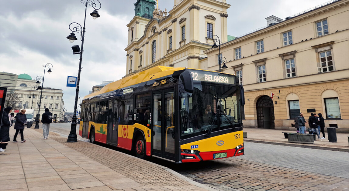 Autobus elektryczny Solaris w Warszawie