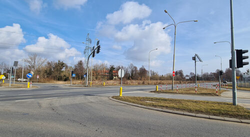 Oferty w przetargu na ścieżkę pieszo-rowerową przy DK94 - skrzyżowanie