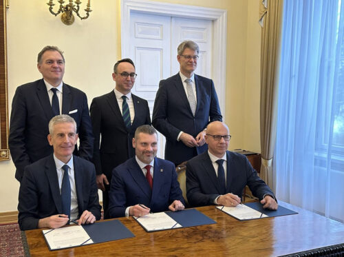 Podpisanie deklaracji – współpraca spółek kolejowych PKP, DB i SNCF