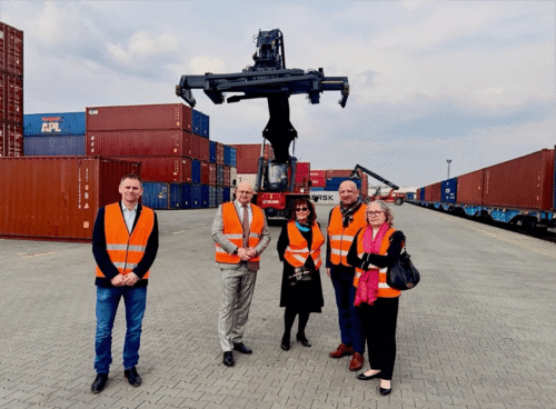 Terminal intermodalny w Paskovie podczas wizyty Ambasady RP