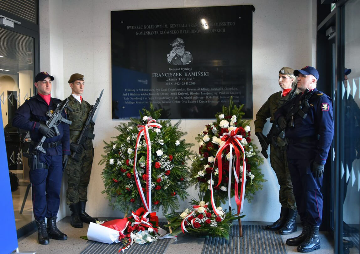 Uroczystość nadania imienia Franciszka Kamińskiego dworcowi Kielce Główne i odsłonięcie tablicy pamiątkowej