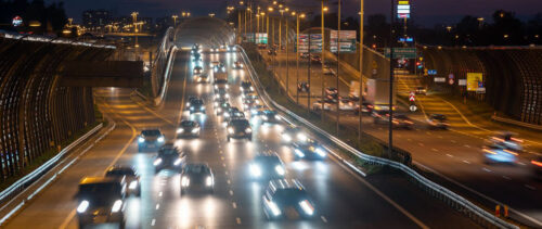 Nocne prace drogowe na trasie S8 w Warszawie podczas wymiany nawierzchni