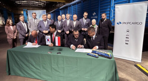 Podpisanie porozumienia między PKP Cargo a Sung Shin Rolling Stock Technology