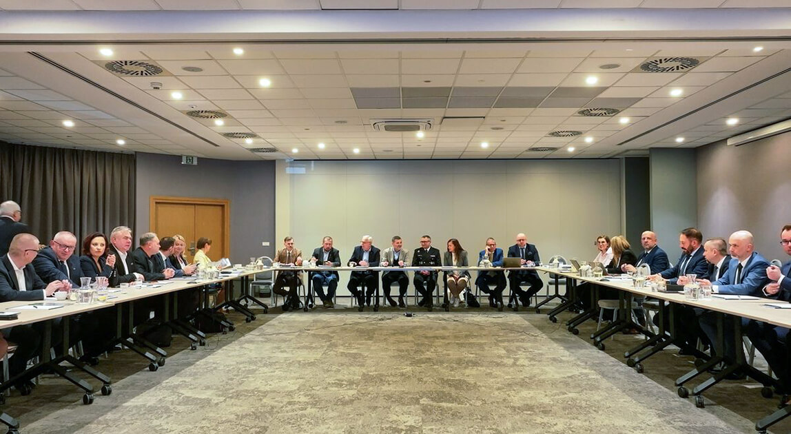 Obrady Rady Grupy PKP w Gdyni poświęcone współpracy kolei i portów morskich