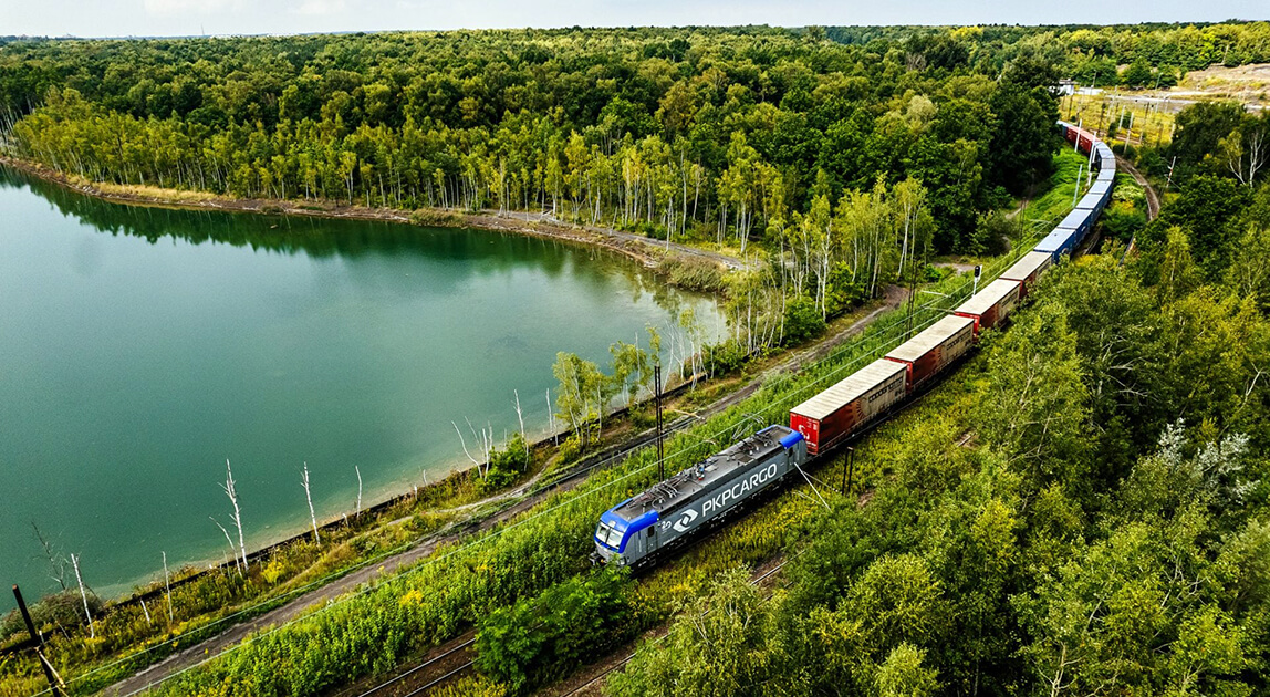 PKP CARGO przyjęło Strategię Restrukturyzacyjną Grupy Kapitałowej na lata 2025–2031, pociąg PKP CARGO