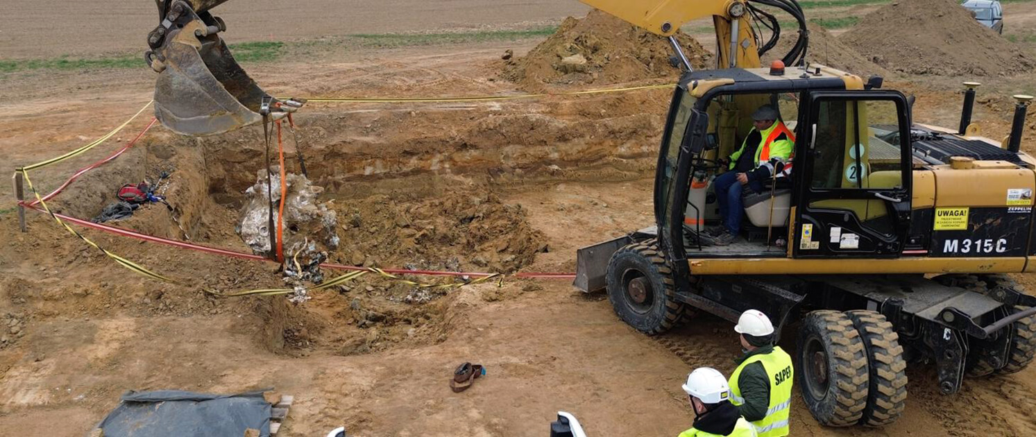 Szczątki samolotu z II wojny światowej odnalezione podczas budowy drogi ekspresowej S8