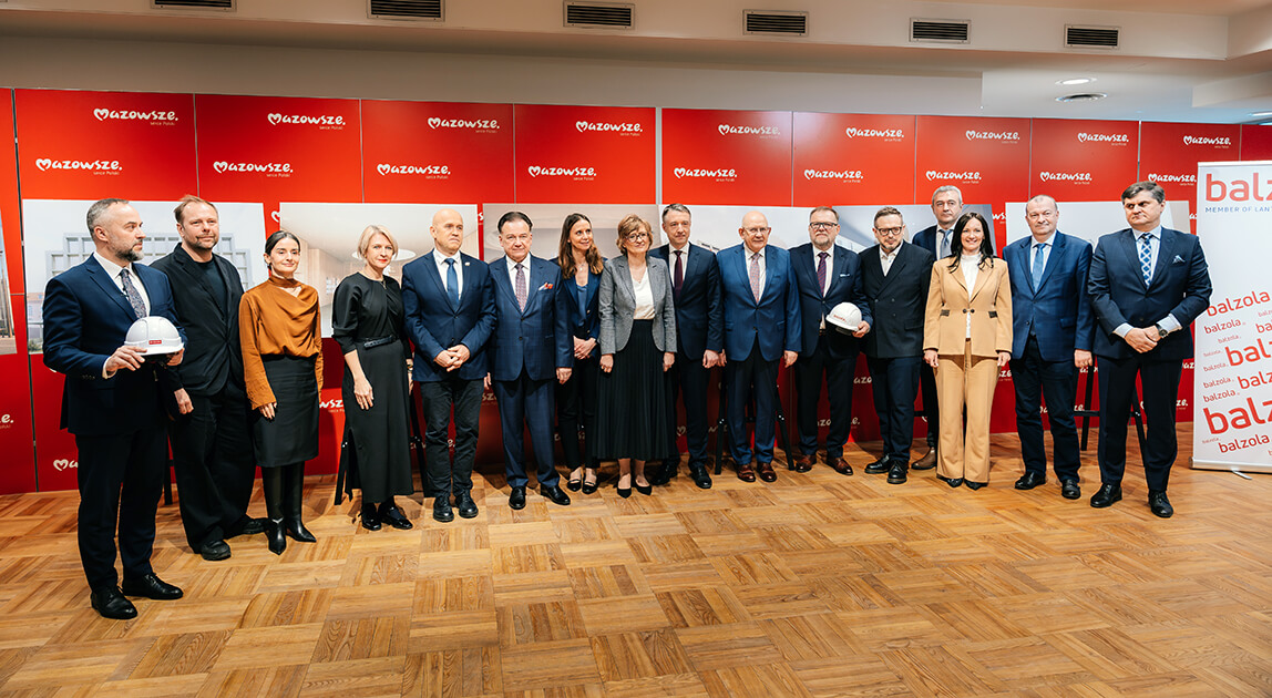 Uczestnicy podpisania umowy na realizację inwestycji