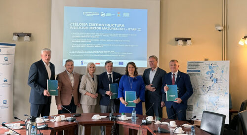 Podpisanie umowy partnerskiej dotyczącej II etapu projektu Zielona Infrastruktura Wielkich Jezior Mazurskich w Mikołajkach