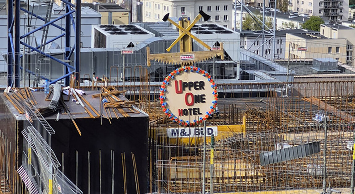 Wiecha na kompleksie Upper One w Warszawie realizowanym przez STRABAG Real Estate