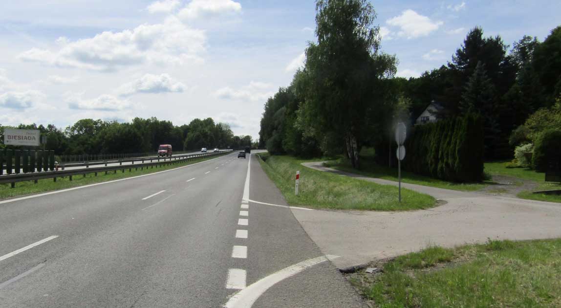 DK7 w miejscowości Głogoczów