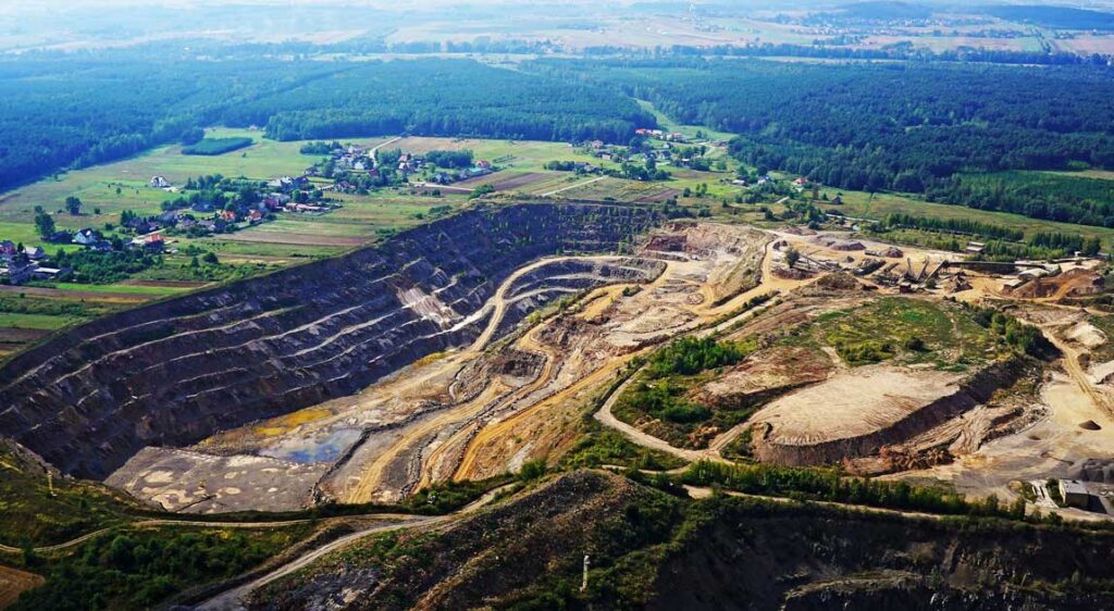 Najważniejsza jest jakość, kopalnia odkrywkowa Industria