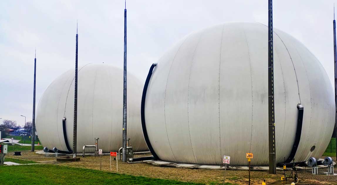 Dwumembranowe zbiorniki magazynowe na biogaz o łącznej pojemności 6000 m³ w oczyszczalni Płaszów