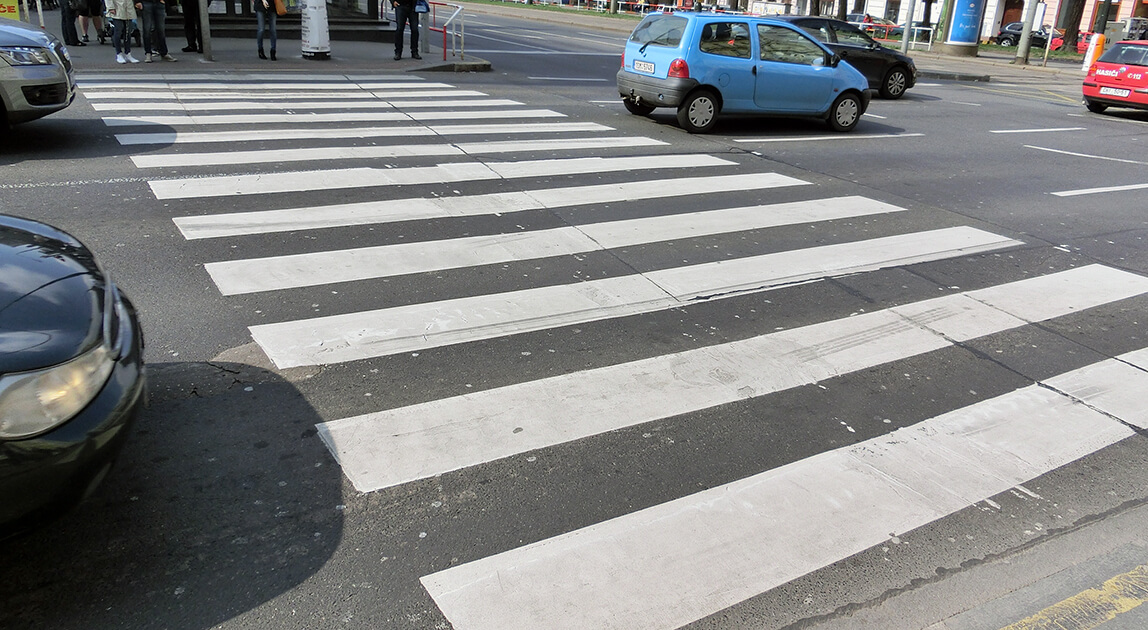 Przetarg na nowe przejścia dla pieszych przy DK42 w Kodrębie