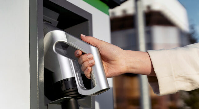 Powstaną stacje ładowania dla ciężarówek elektrycznych, stacja ładowania pojazdów elektrycznych