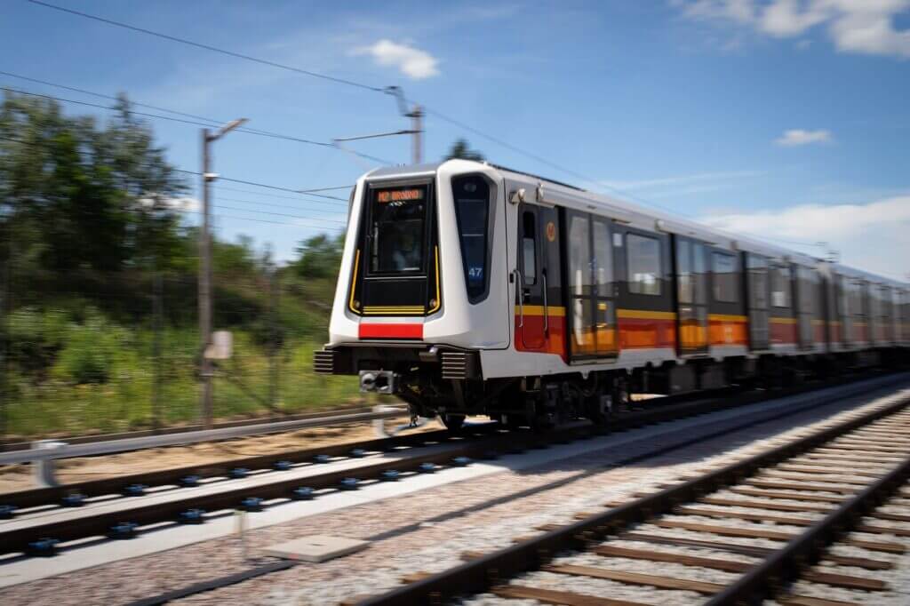 Metro M2 na Bemowie w fazie testów, testy pociągów STP Mory